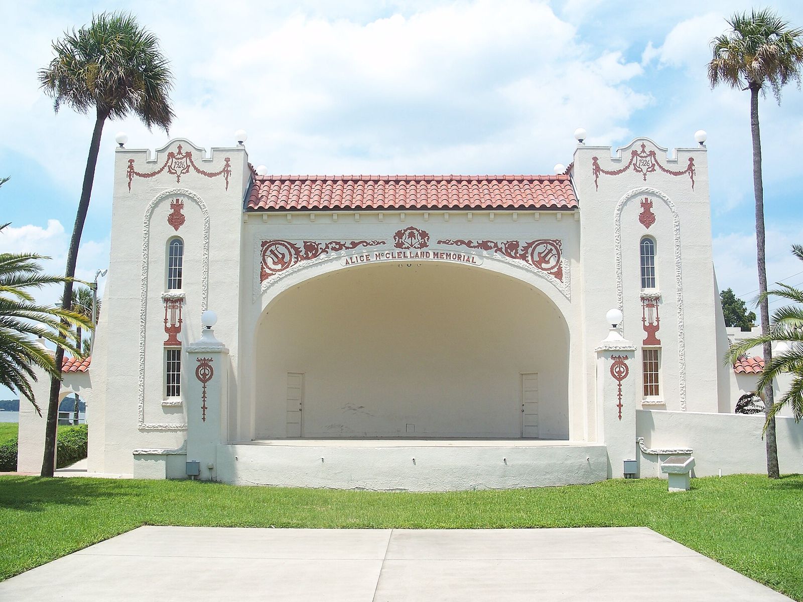 The McClelland bandshell in Eustis